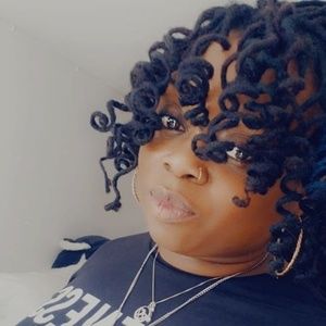 Meet your Posher, Constance